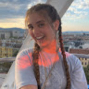 Meet your Posher, Julianna